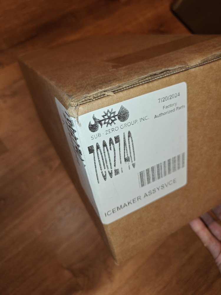 Fast Shipping! Sub-Zero Genuine Ice Maker  7002740