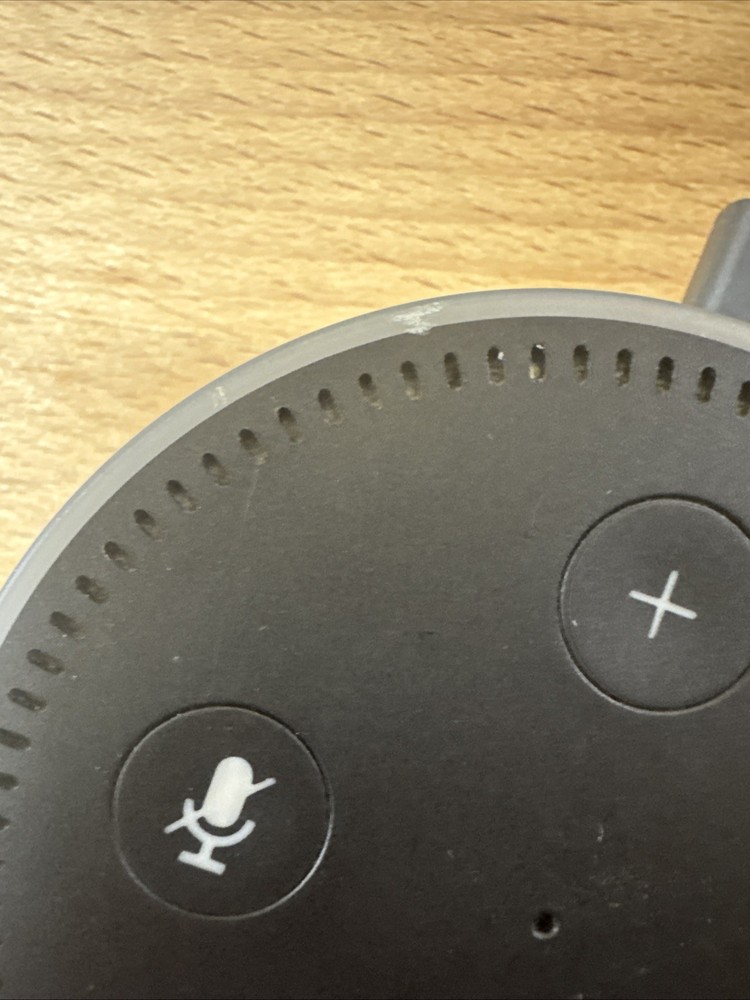 Amazon Echo Dot (2nd Generation) Smart Speaker Blk RS03QR W/ Charger Tested