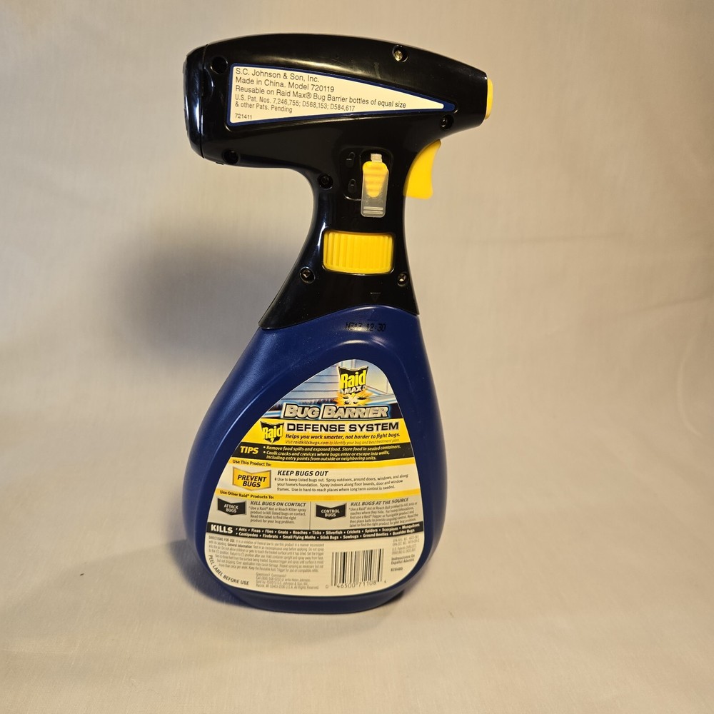 Raid Max Bug Barrier for Indoor Outdoor 30fl oz W/ Auto Trigger