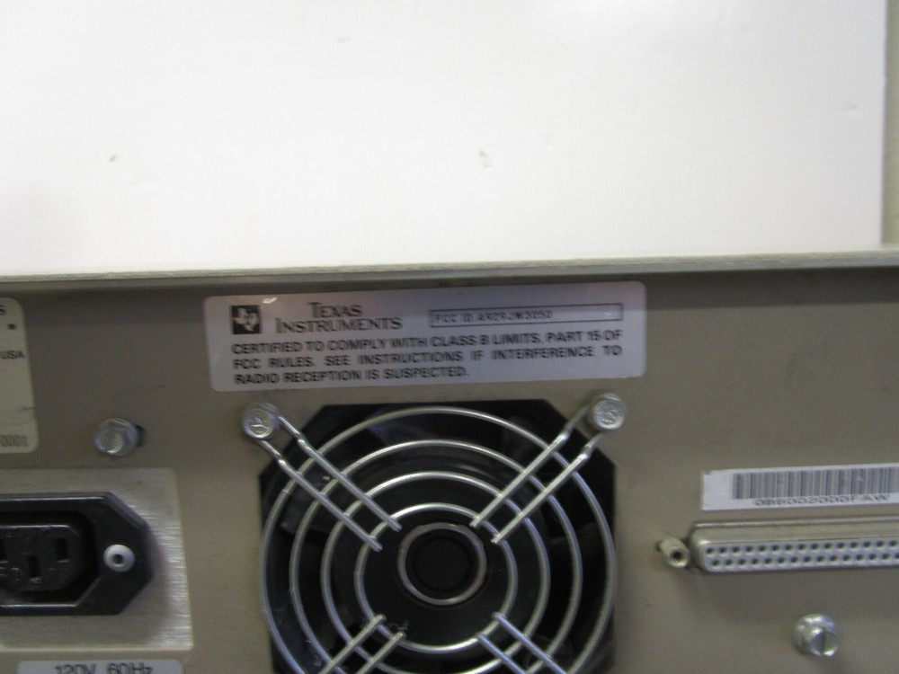 Vintage Texas Instruments Professional Computer Basic 2223050-0004 - Powers Up