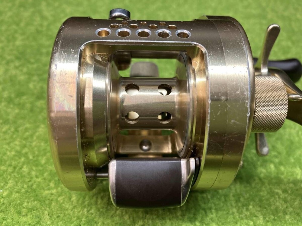 CONQUEST 200 Conquest Bait Reel