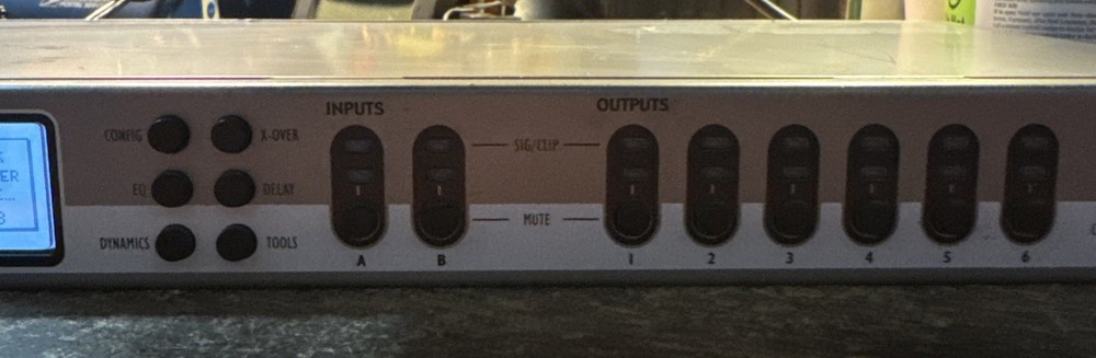 Peavey VSX 26 DSP SPEAKER CONTROLLER *Read*