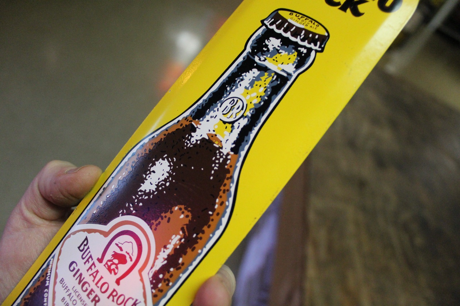 RARE 1950s BUFFALO ROCK GINGER ALE SODA STAMPED PAINTED METAL PUSH DOOR SIGN