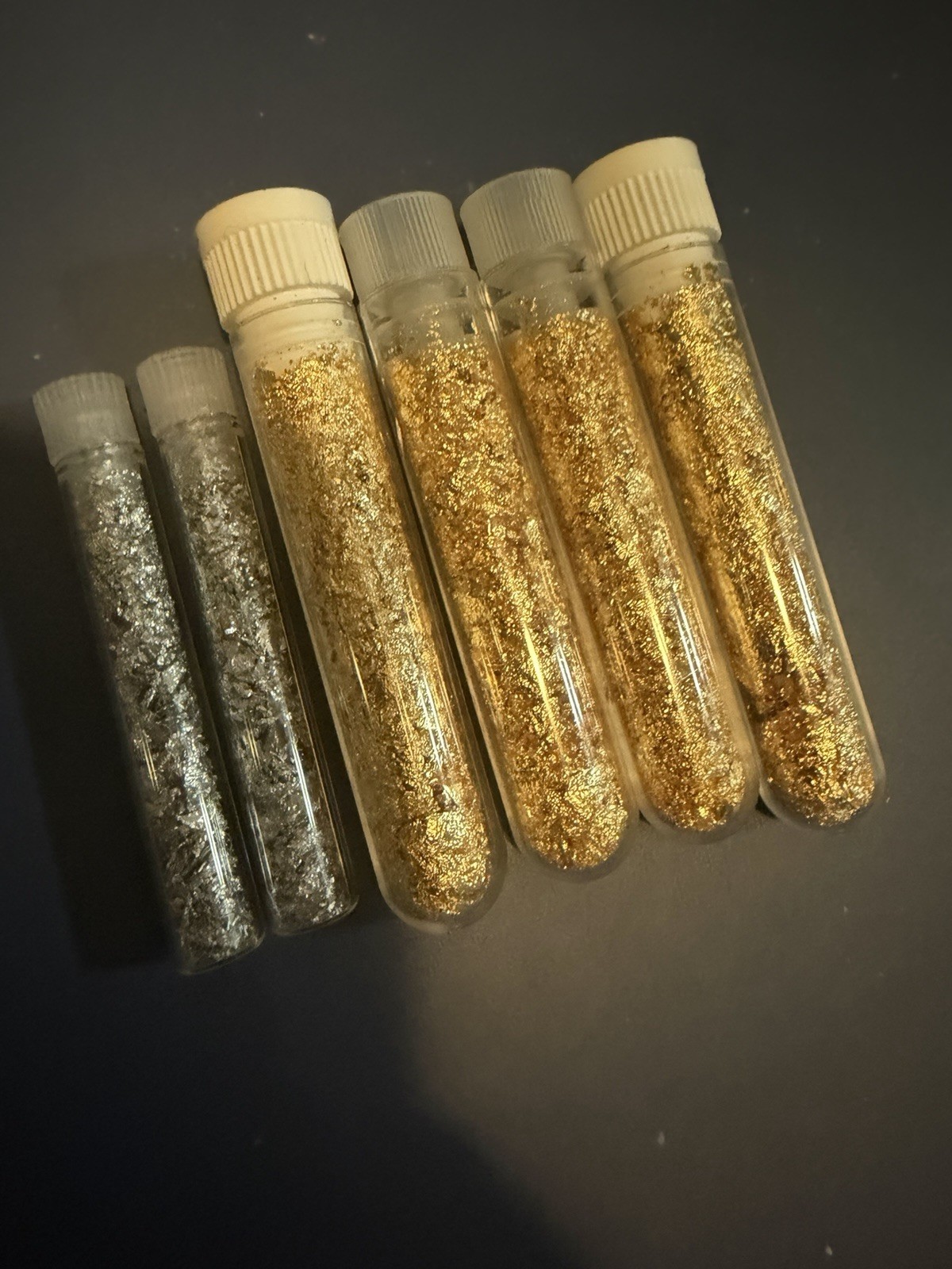 Lot Of 4 Vials Of Gold Flakes And 2 Vials Of Silver Flakes No Liquid