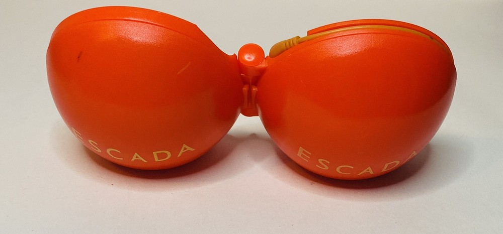 Escada speakers