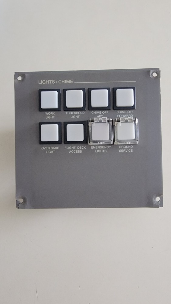 P/N: 285U0224-1  BOEING CHIME/LIGHT CONTROL LARGE MODULE