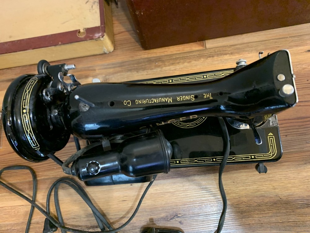 Singer 99K sewing machine + more (untested no refunds)