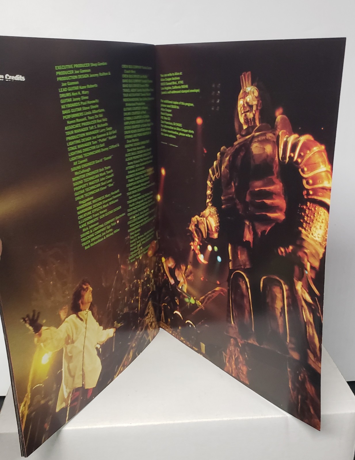 Alice Cooper Vintage 1987 Raise Your Fist and Yell Concert Tour Program Nice!