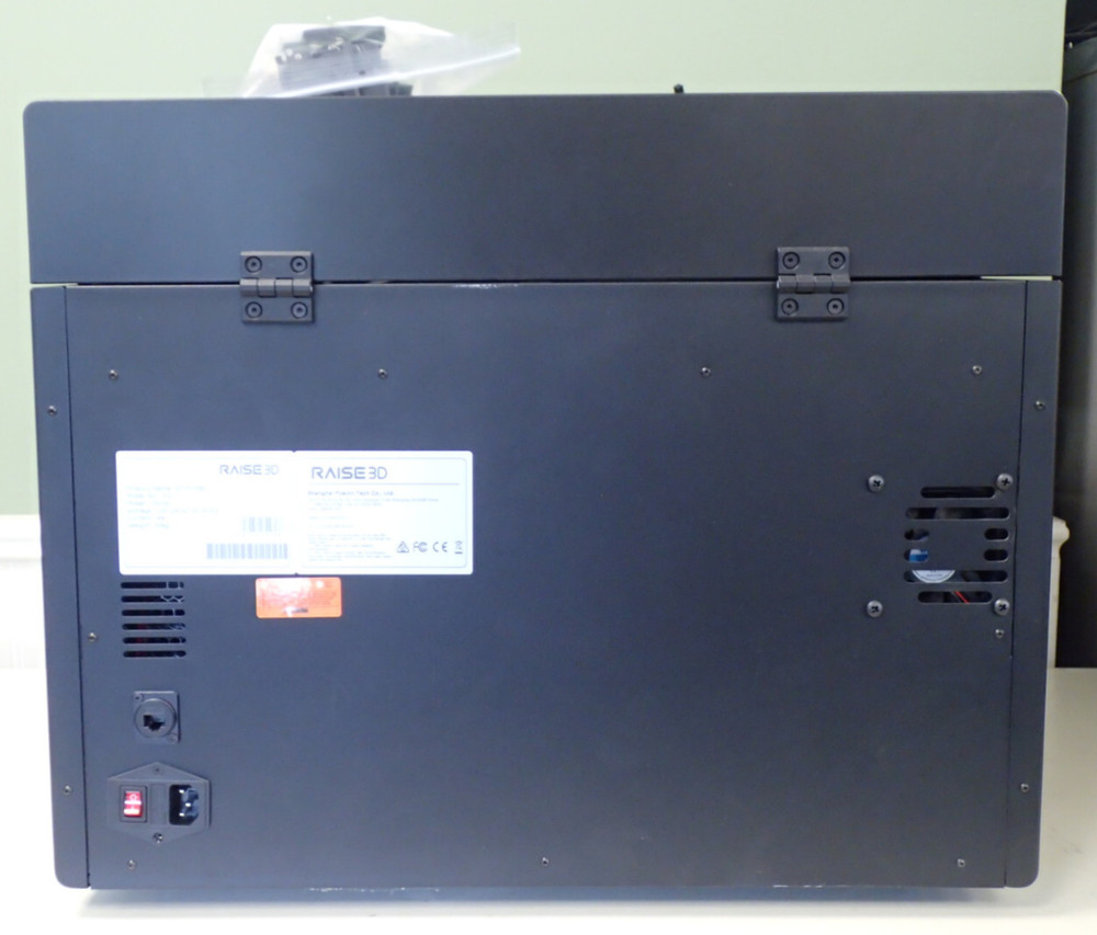 RAISE3D E2 3D PRINTER FOR PARTS/NOT WORKING