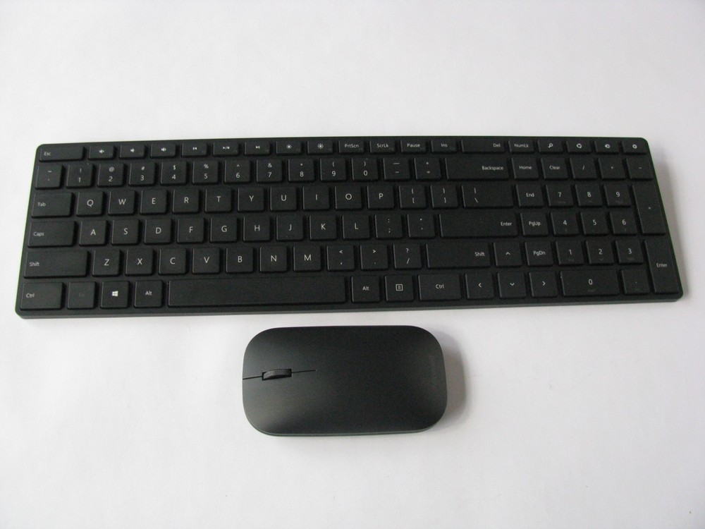 Microsoft Designer Wireless Bluetooth Desktop Keyboard and Mouse Set 1679 & 1678