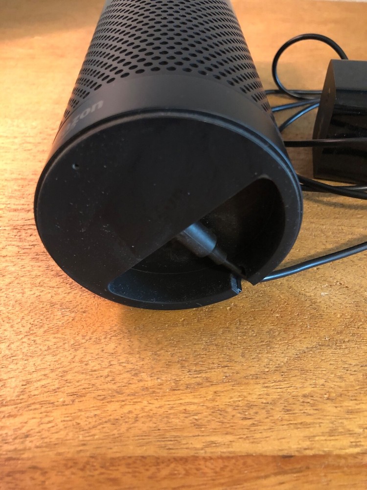 Amazon Echo Dot Smart Speaker with Alexa CE0984 – VERY GENTLY USED