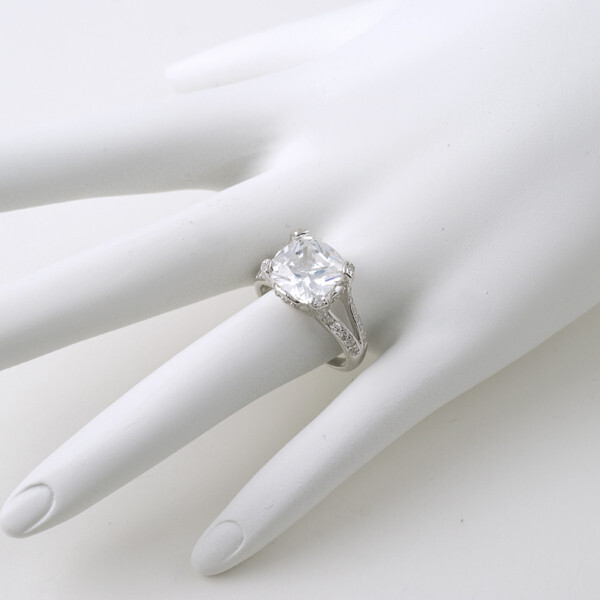 5.5 CTW Oversized Cushion Cut Womens Cocktail Statement Ring