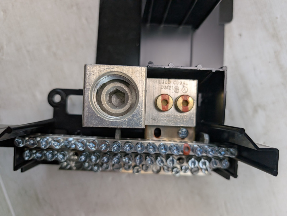 Square D NQNL4 400A 100% Neutral Kit for NQ Panelboard