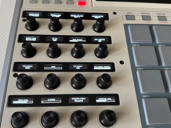 AKAI MPC X SE in MINT Condition