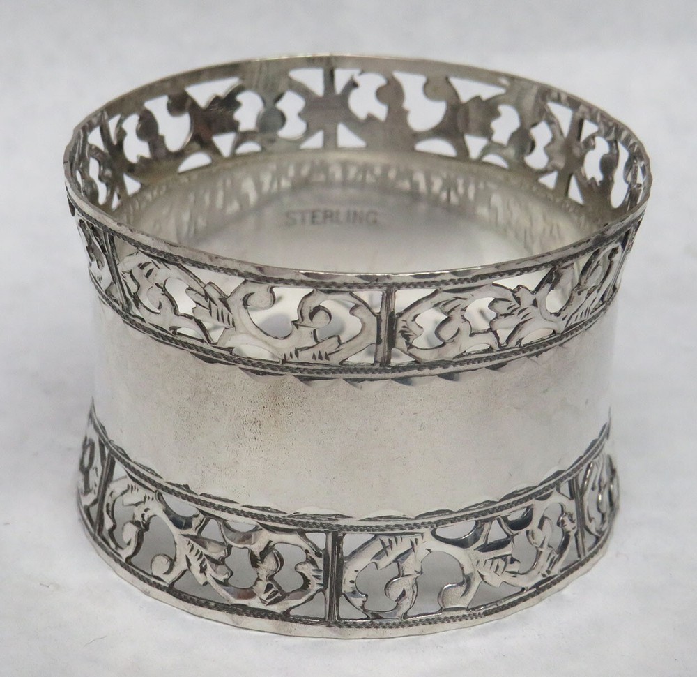 VINTAGE RETICULATED SILVER NAPKIN RING