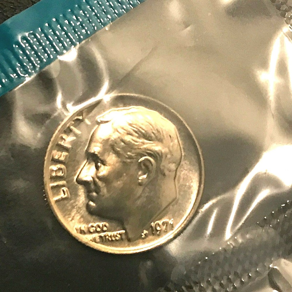 1971 P Roosevelt Dime Grading Choice Uncirculated  in Mint Cello