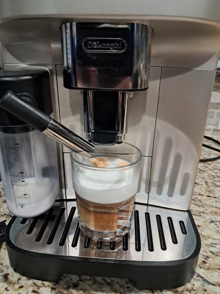 De'Longhi Magnifica Evo Espresso Machine - ECAM29084SB