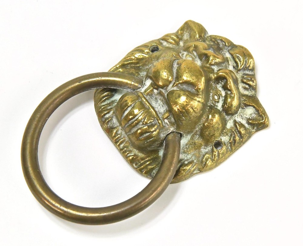 VINTAGE BRASS DOOR KNOCKER LION HEAD DESIGN DRAWER PULL