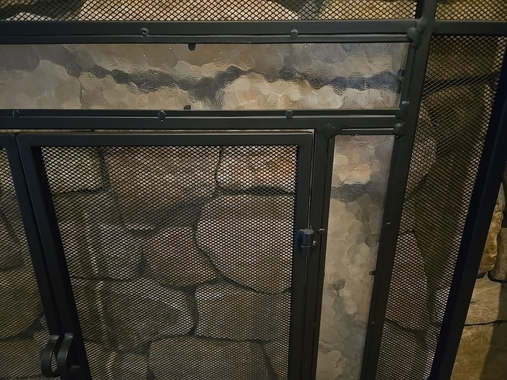Fireplace Screen - Plow And Hearth - Excellent Condition