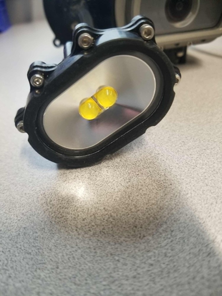 QYSEA E - Master lights and camera - works - Used