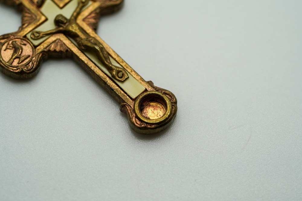 Vintage White Pearlescent Bead Rosary 21" Loop JB45