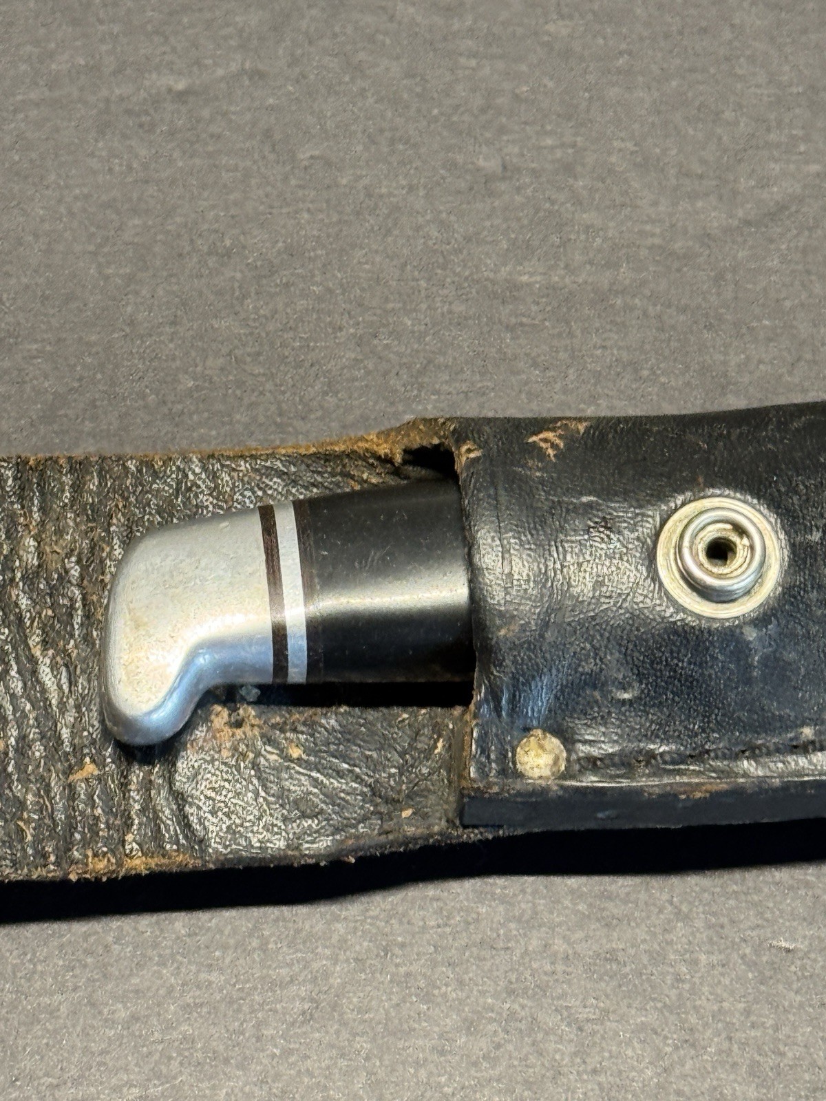 Vintage Buck 121 Fixed Blade Hunting Knife With Original Sheath.