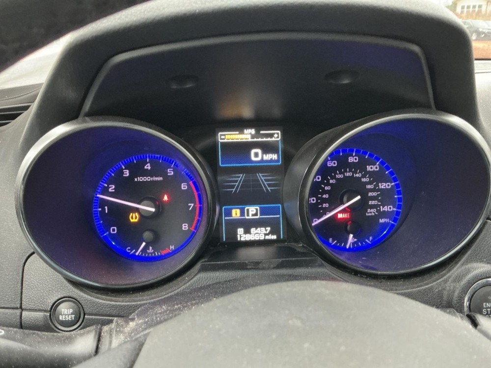 LEGACY 2015 Glove Box 4921522