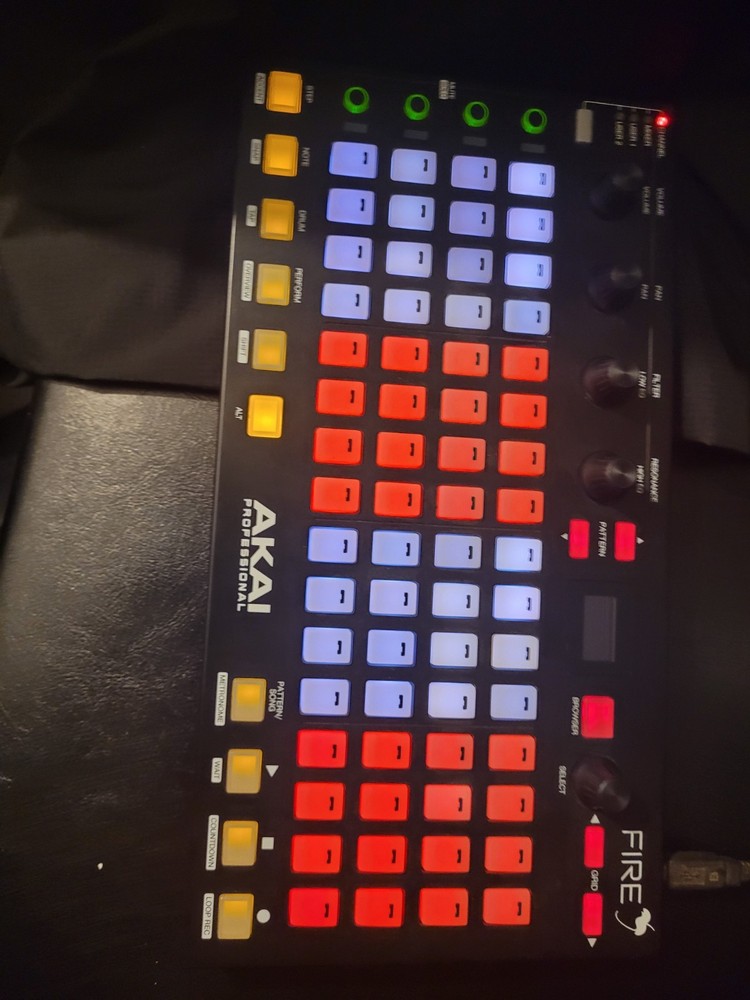 Akai Professional Fire USB Midi Pad Controller