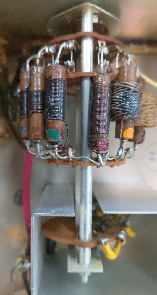 Hallicrafters HT-40 Band Sellector.