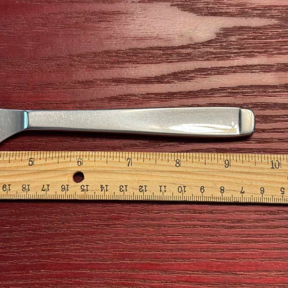 Paella By Oneida Silver Silverplate Serrated Solid Handle Dinner Knife 9 1/5”