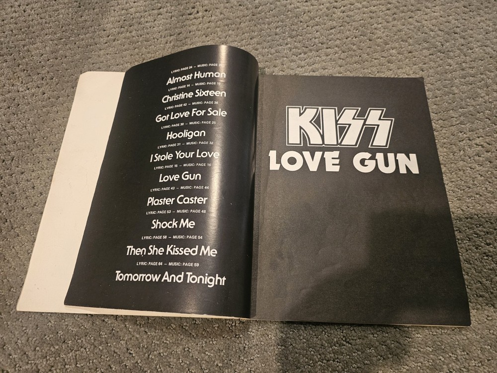 KISS LOVE GUN OG SONGBOOK