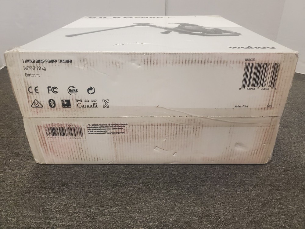 Wahoo KICKR SNAP WFBKTR3 Bike Trainer