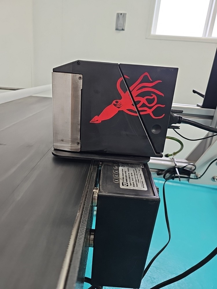 Squid Ink CO Pilot Max with Eastey Conveyor System