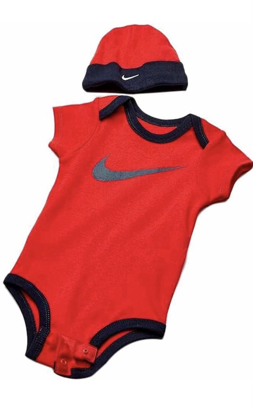 Nike Baby Bodysuit, Hat and Booties 3-PC Box Set 0-6 Months