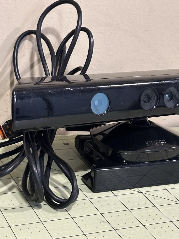 Microsoft 1414 Xbox 360 Kinect Sensor Bar Only - Black