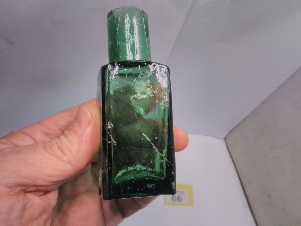 Antique Bottle Dark Green Shear Top
