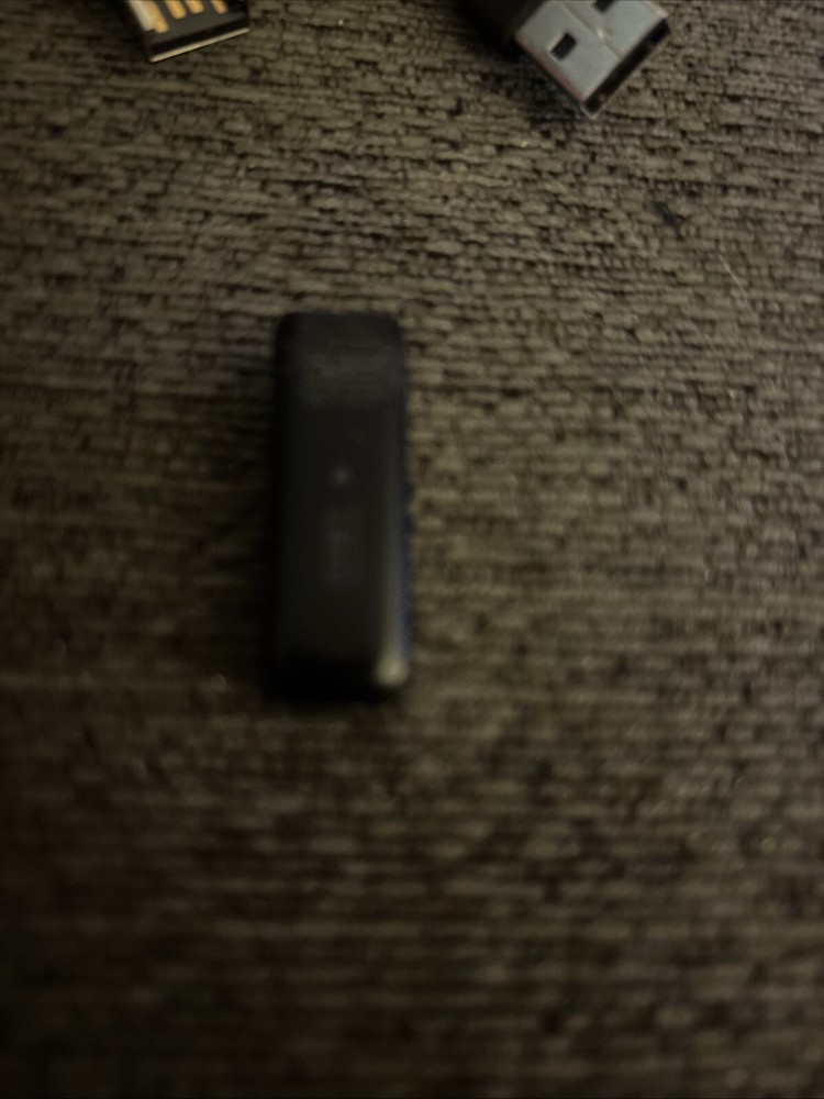 Fitbit Wireless Activity and Sleep Tracker FB401 2 Bands