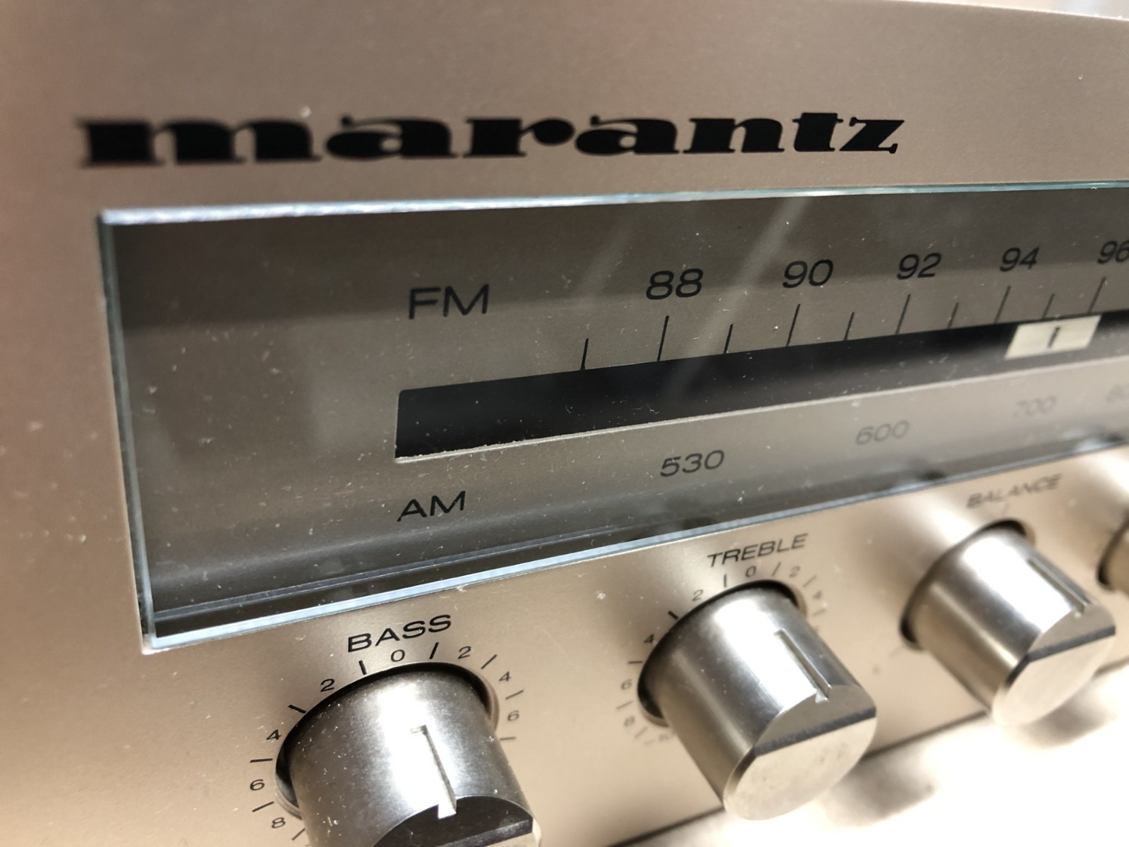 MARANTZ SR225 VINTAGE Stereo Receiver - Great Rich Sound. TESTED but SOLD AS-IS