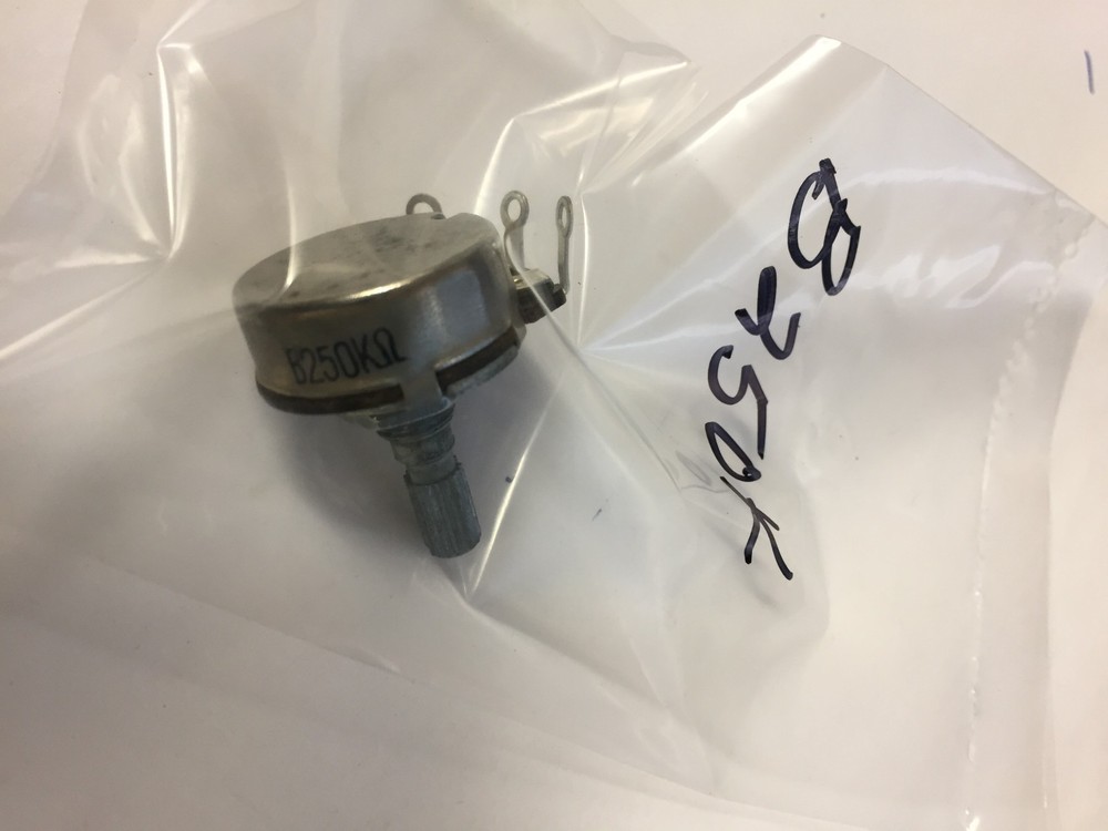 B250K 250K  POTENTIOMETER NOS