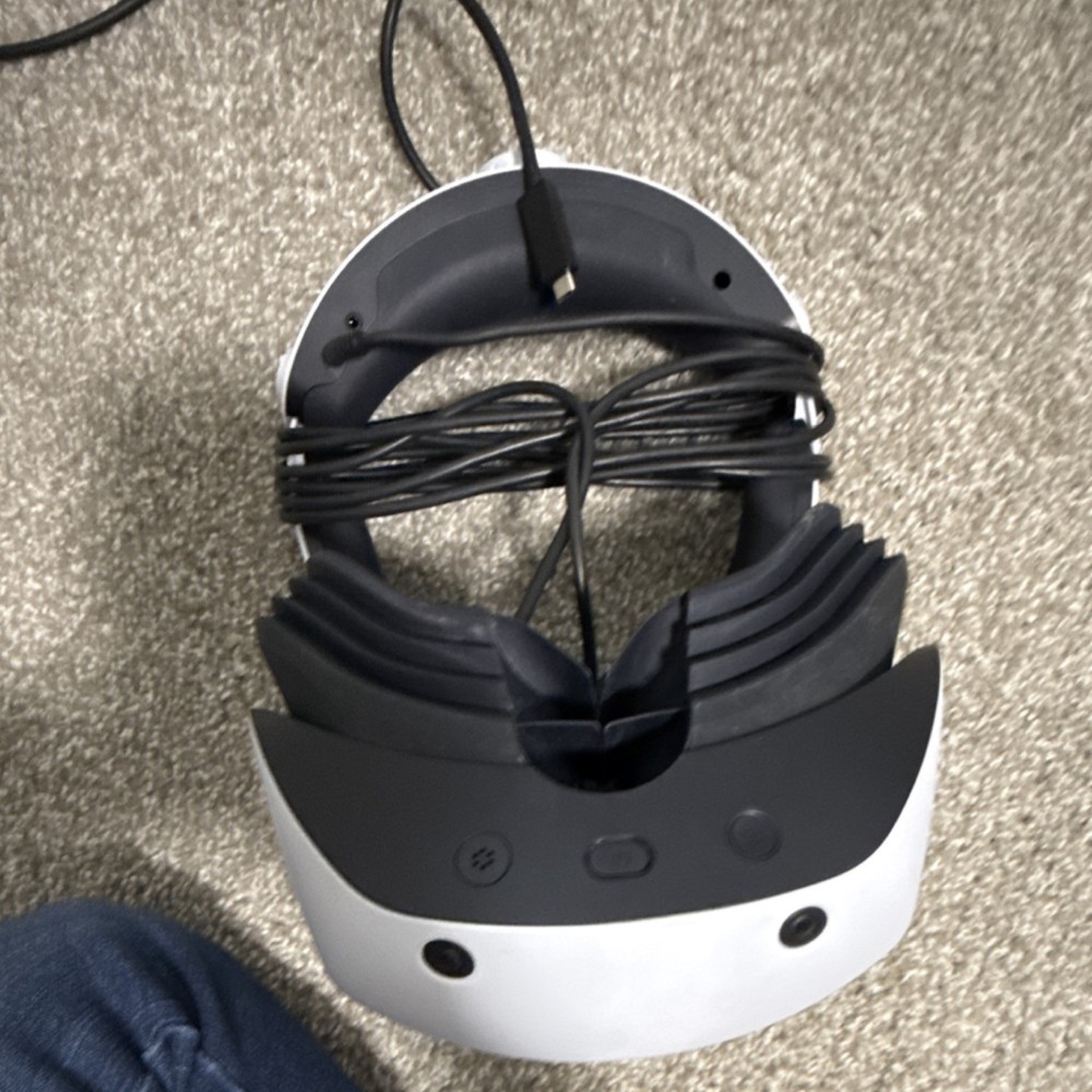 Sony PlayStation VR2 White/Black VR Headset & Controllers USB-C