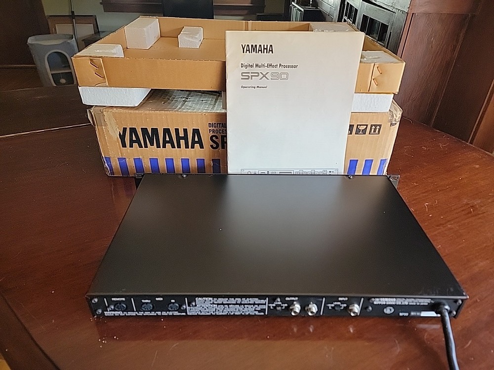Yamaha SPX90 Digital Multi-Effects Processor w/ Original Box Manual - Powers On