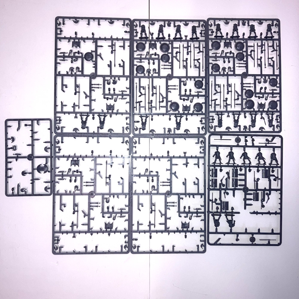 Roman Legionnaires - Suitable For Historical Wargaming Y171