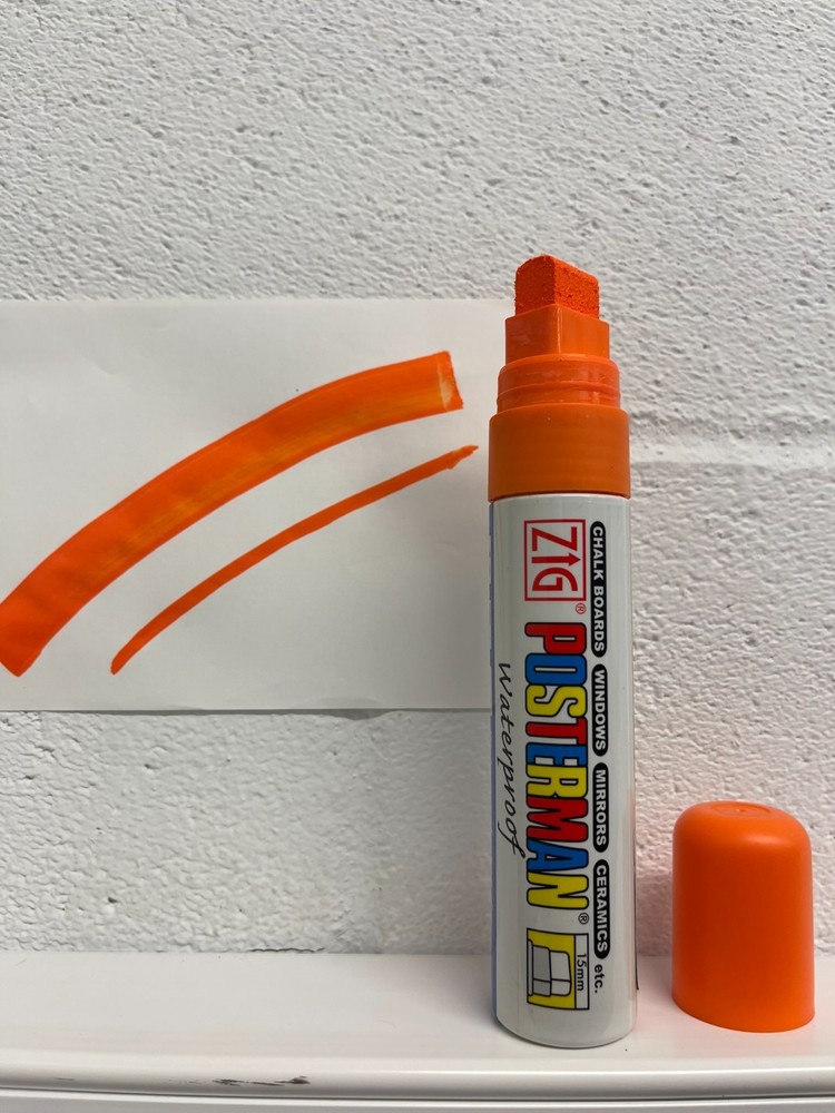 Kuretake ZIG Posterman Waterproof PMA-120 Liquid Chalk Pen 15mm Chisel Tip – Red
