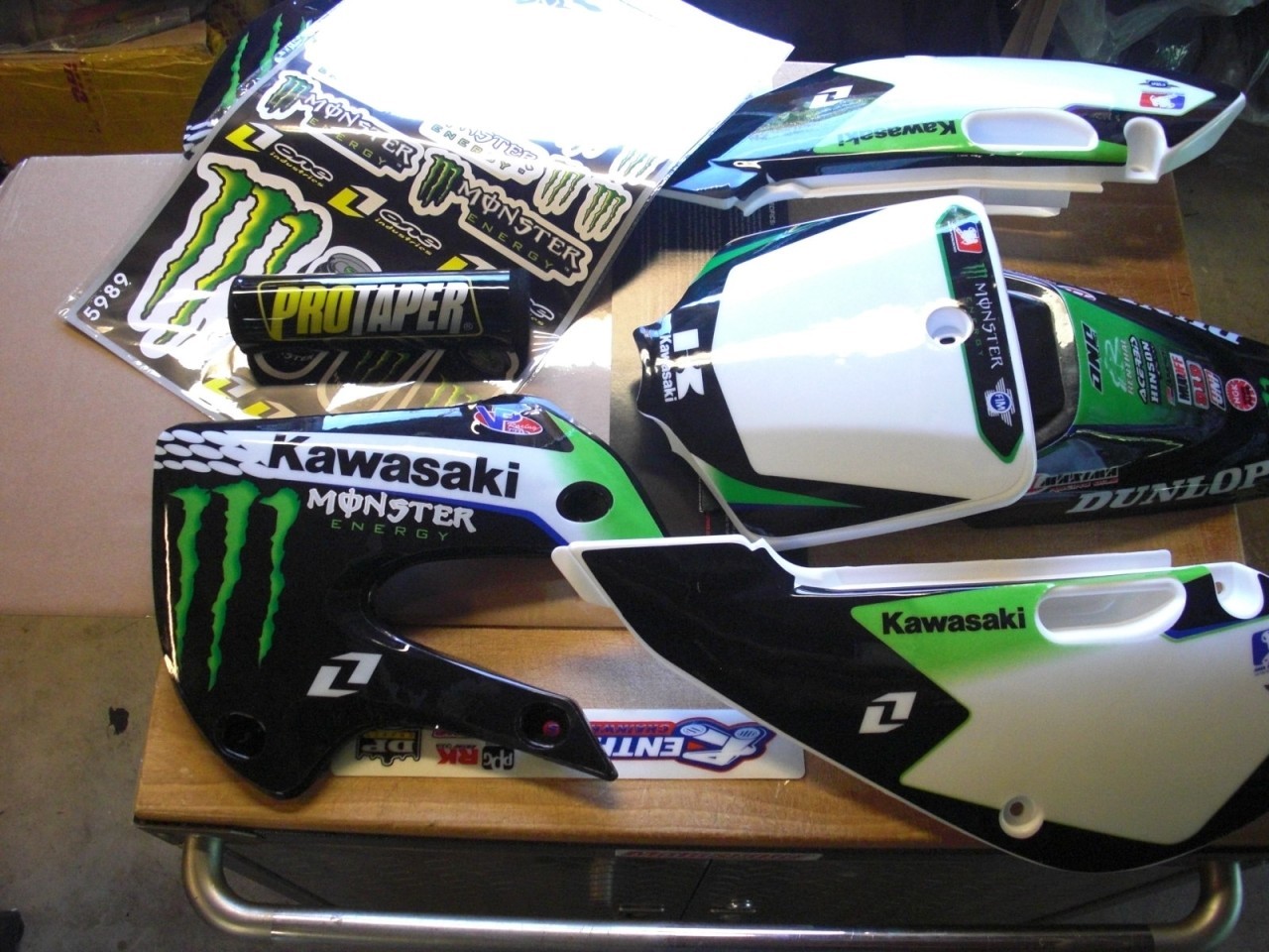 KLX 110 02-09 Kx 65 02-20 Graphic Kit w/ Plastics Black kit New Free Grips