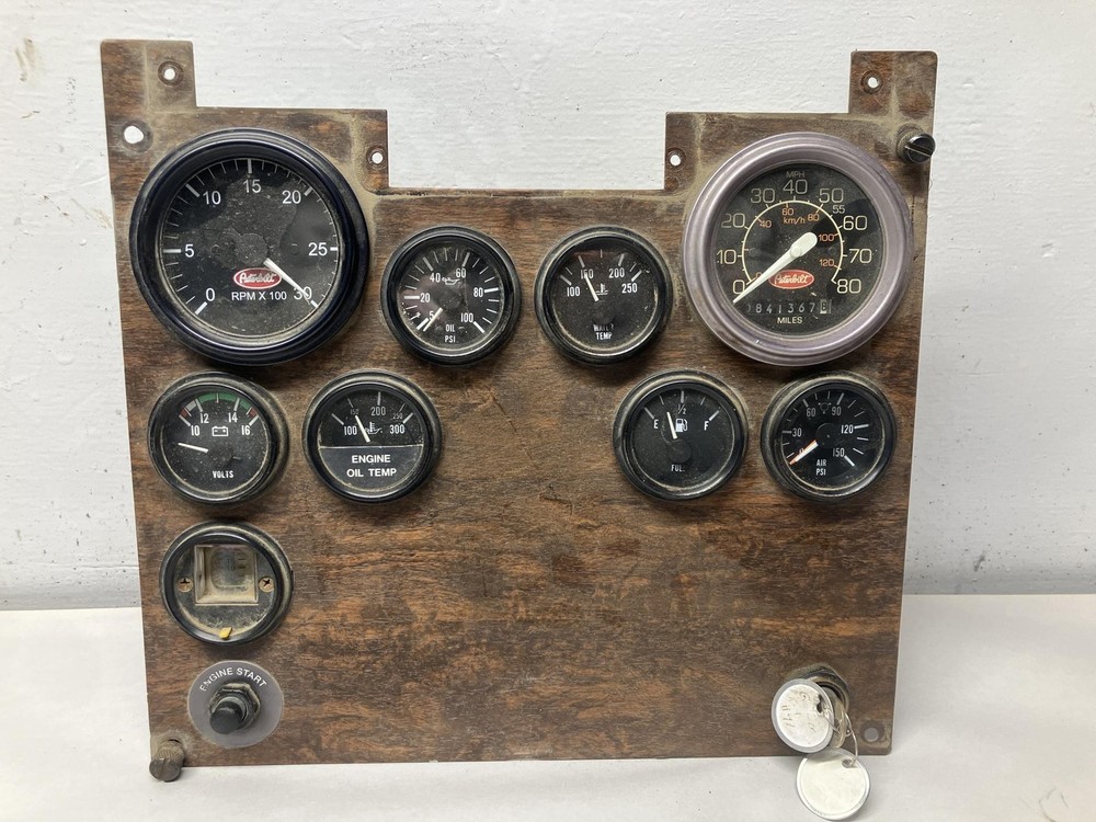 Peterbilt 377 Speedometer Instrument Cluster - Used