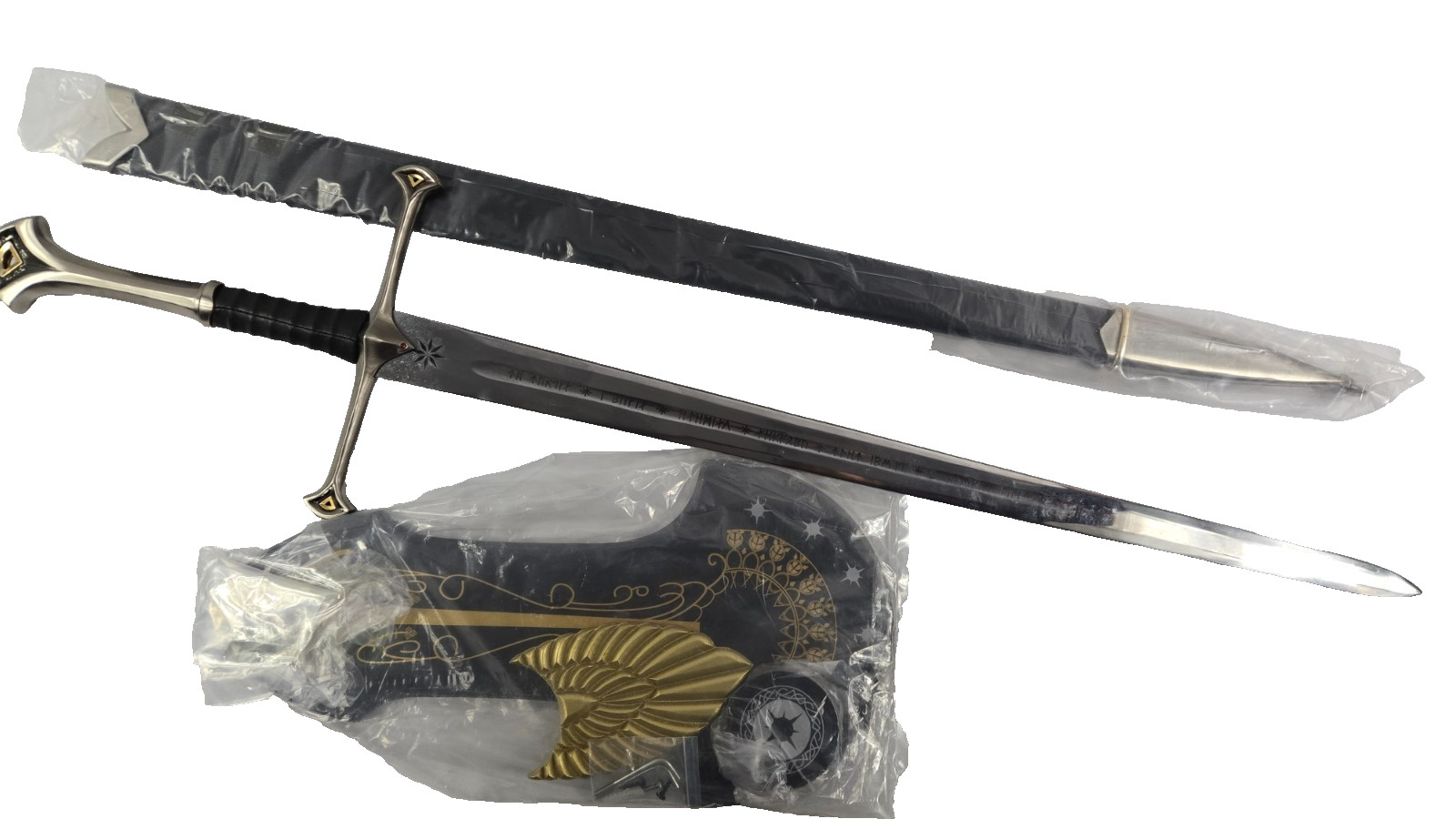 Lord of The Rings King Elendil Narsil Sword LOTR Rings Movie