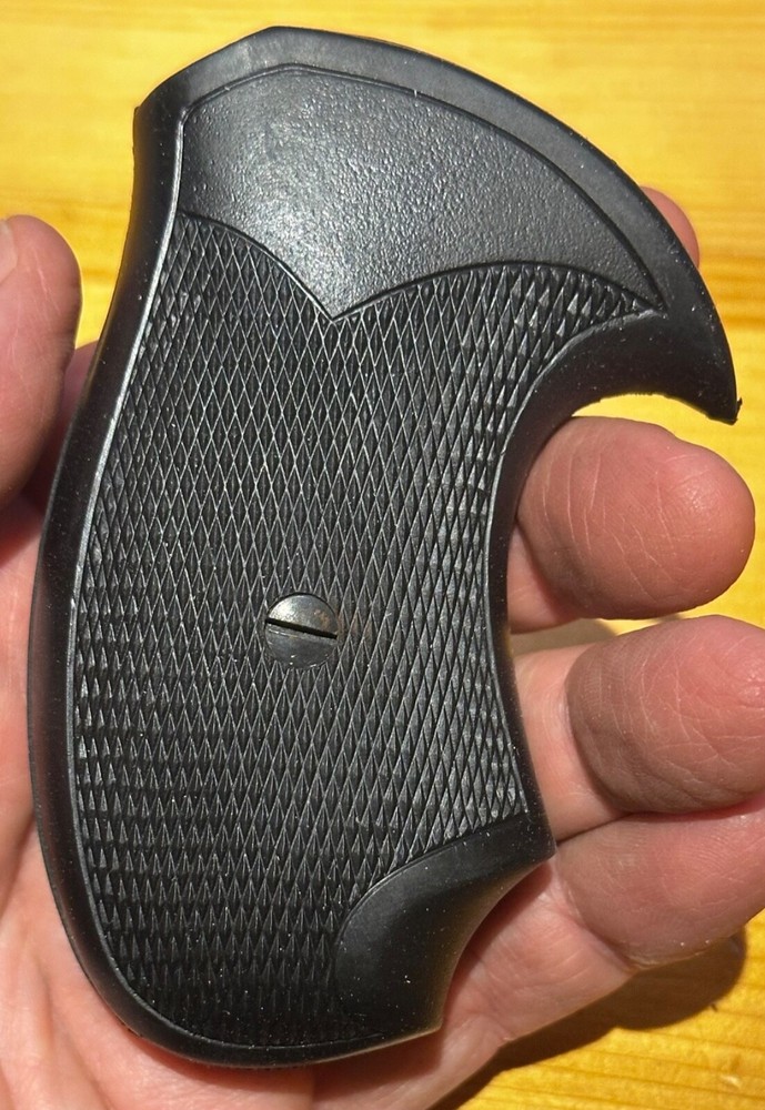 CD/C-SMALL Pachmayr Grips Presentation Compac