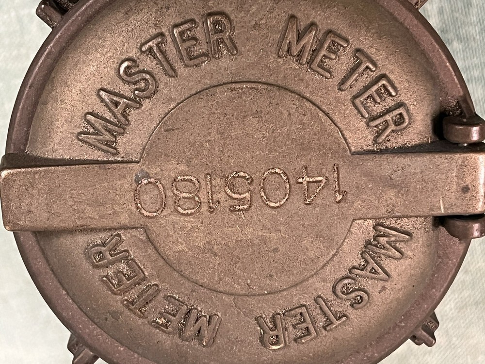 Master Meter Brass 5/8" x 3/4" - U.S. Gallons - 1405180