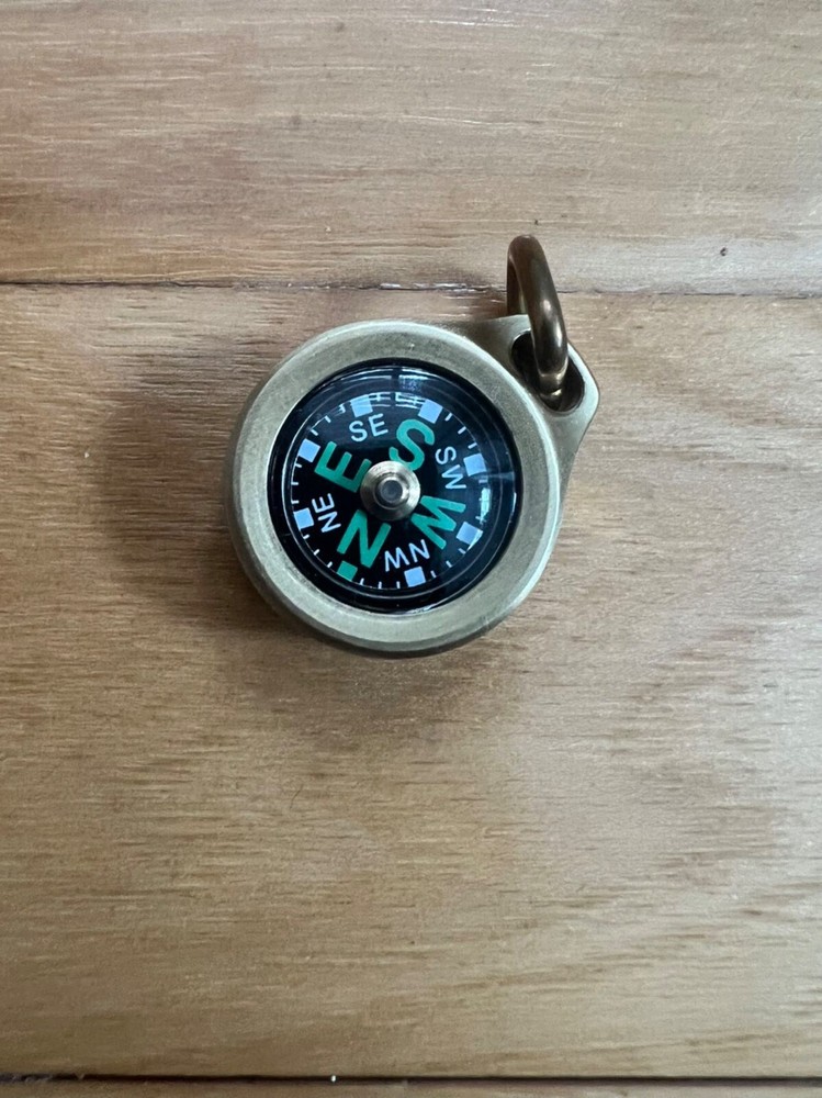 MecArmy Keychain Compass CMP brass used with scratch
