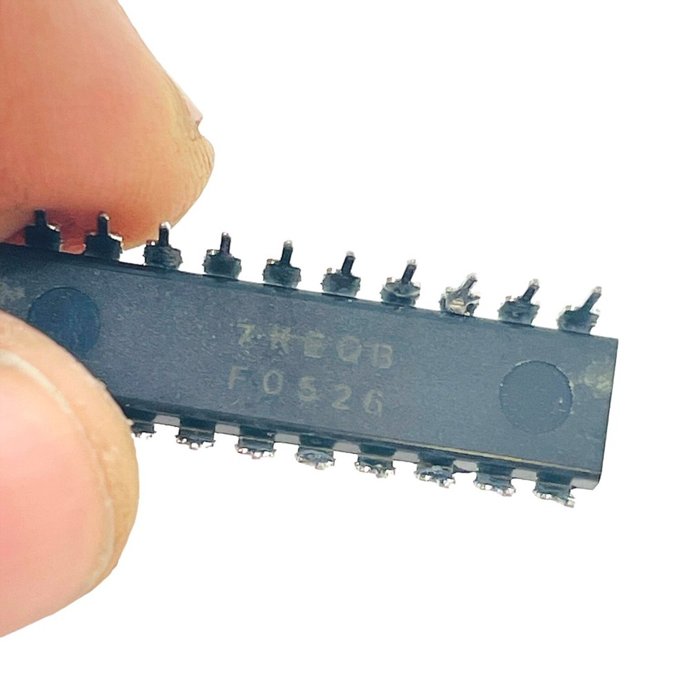 15 pcs RCA CD74HC241E ICs Buffer, Non-Inverting 2 Element 4 Bit 3-State 20-PDIP